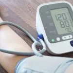 کس عمر میں بلڈپریشر کو چیک کرانا عادت بنالینا چاہئے؟